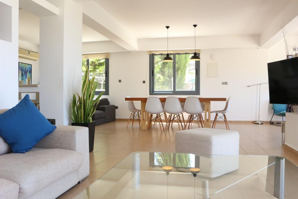Villa Infinite Blu Paphos ภายนอก รูปภาพ
