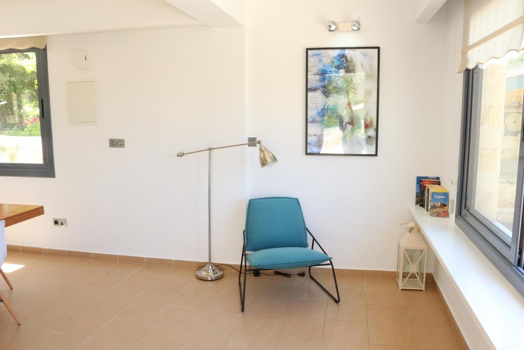 Villa Infinite Blu Paphos ภายนอก รูปภาพ
