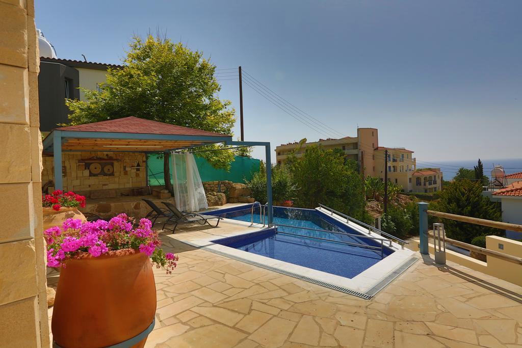 Villa Infinite Blu Paphos ภายนอก รูปภาพ