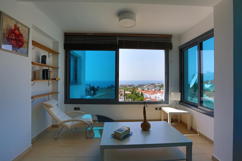 Villa Infinite Blu Paphos ภายนอก รูปภาพ