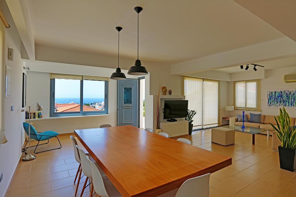 Villa Infinite Blu Paphos ภายนอก รูปภาพ