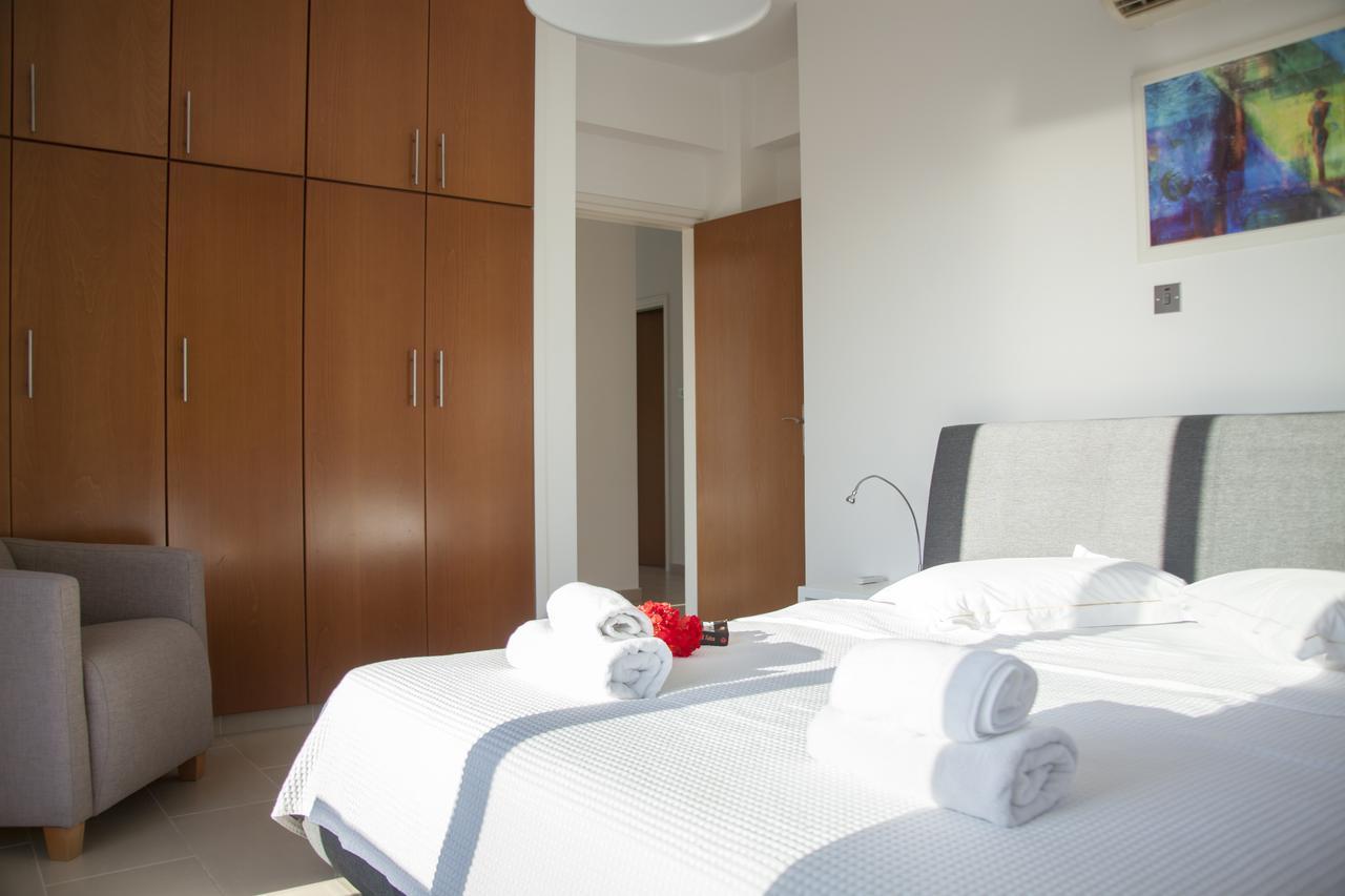 Villa Infinite Blu Paphos ภายนอก รูปภาพ