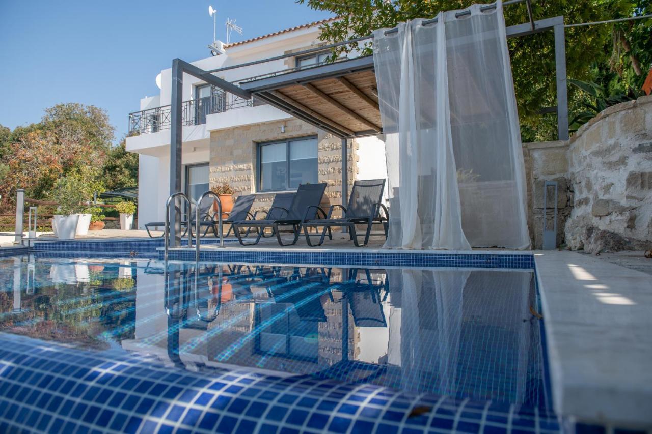 Villa Infinite Blu Paphos ภายนอก รูปภาพ